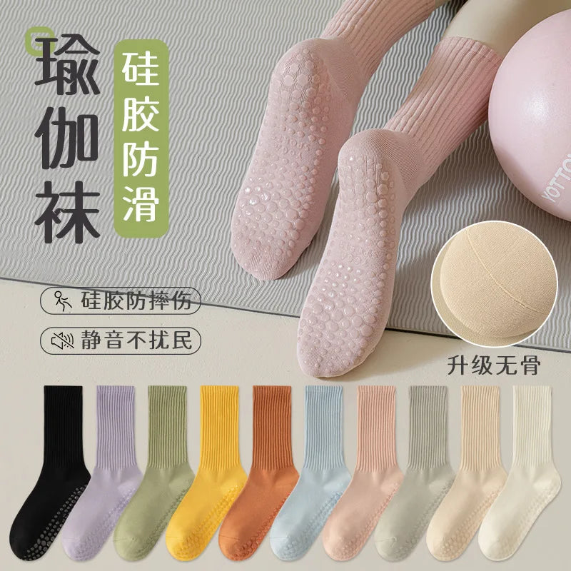 Anti slip Crew Yoga Socks with Non slip Gel Bottom