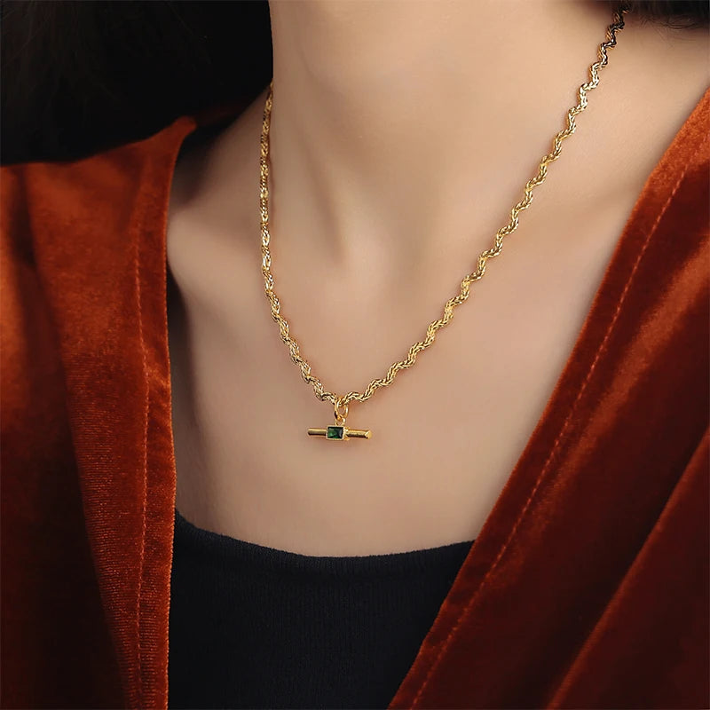 Fashion Vintage Jewelry 18k Gold Plated Twist Chain Necklace Minimalist Zircon Pendant Necklace for Women Party Gift