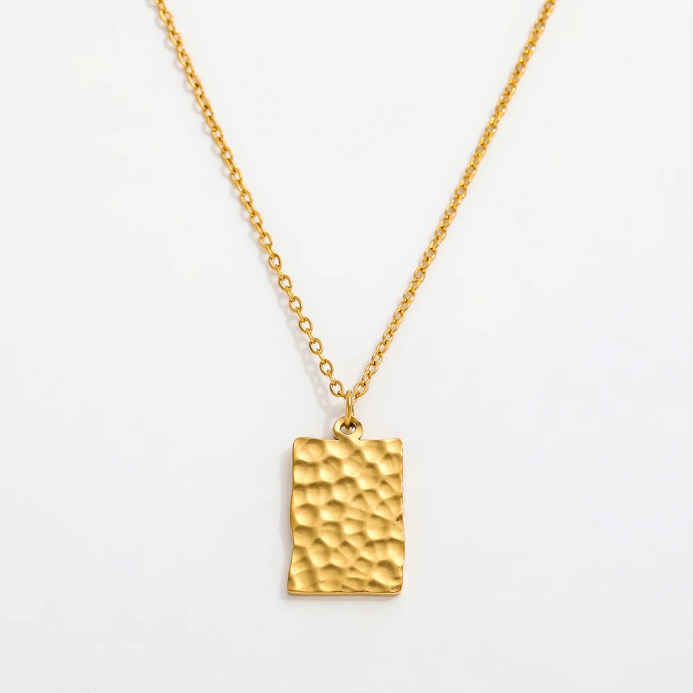 Fenny 18K Gold Plated Statement Tarnish Free Stylish Square Hammered Pendant Necklace Stainless Steel Jewelry Wholesale