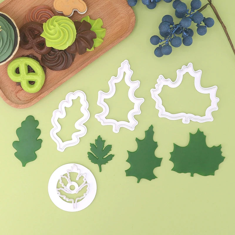 2024 New Customized Tools for Biscuits Handmade Kitchen Baking Tools Seasonal Leaves Cutting Mold  Christmas Cookie Cutter
