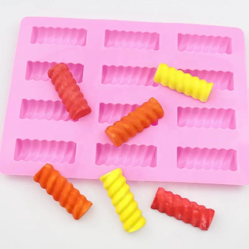 1174 Factory Stock 12 Hole Cavity Spiral Helix Shape Silicone Chocolate Mold Silicone Resin Diy Bake Mold  Reused