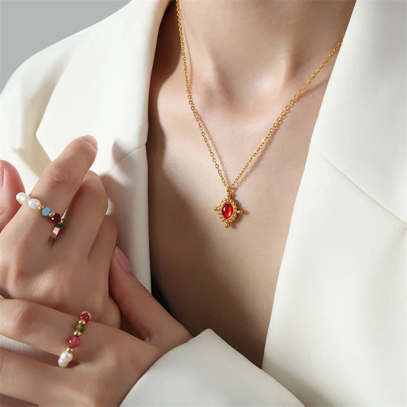 French Vintage Jewelry Tarnish Free 18K Gold Plated Stainless Steel Oval Sun Shape Disc Natural Stone Agate Pendant Necklace