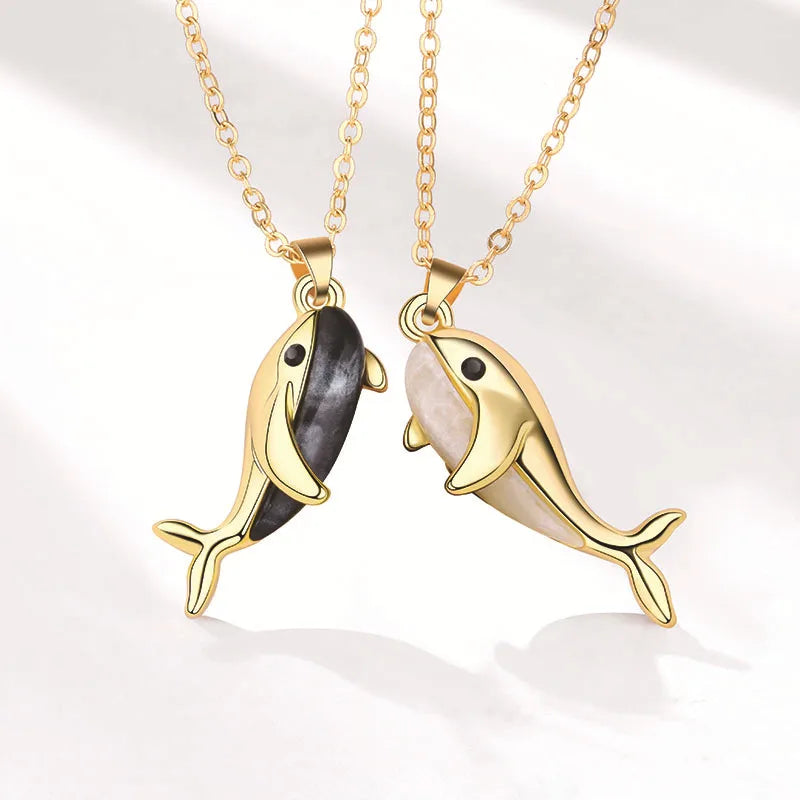 2 Pcs/Sets Dolphin Pendant Necklace Magnetic Necklace Matching Couple Necklace for Lovers Valentine Day Anniversary Gift 2023