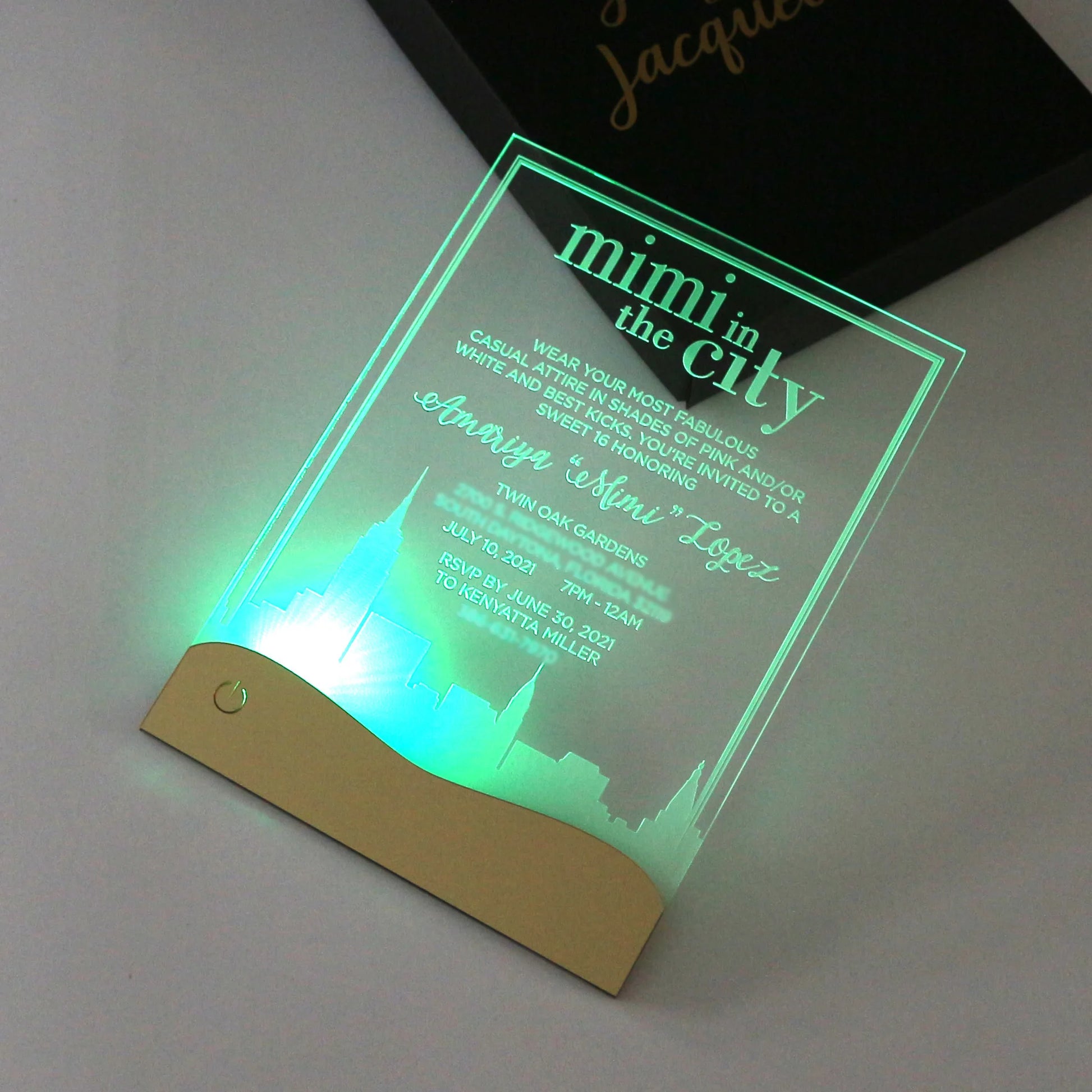 Special Electronic LED Clear Acrylic Wedding Invitation Card Invites Different Lights Offered