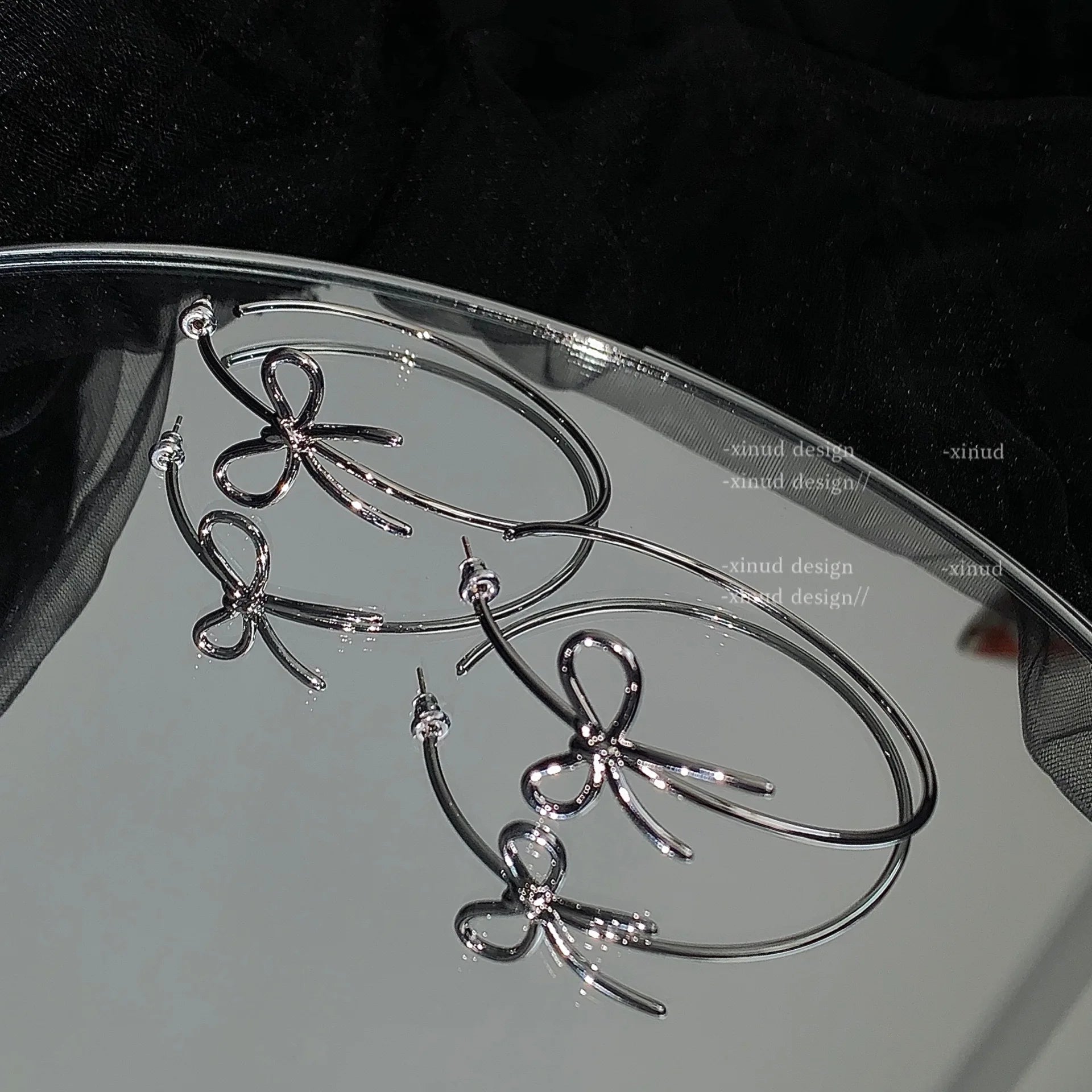 SC Wholesale Korean Statement Butterfly Earrings Fashion C Shape Bowknot Earrings Trendy Silver Bow Stud Earrings for Women