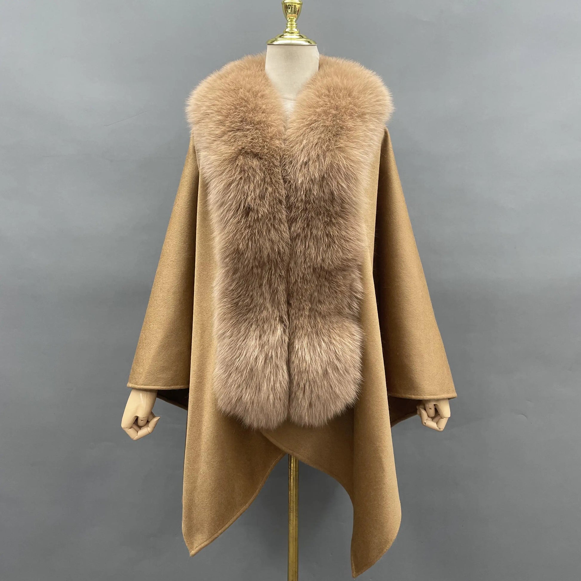 2022 New Design Cape Wool and Real Fox Fur Collar Ponchos Soft Winter Fox Fur Shawl