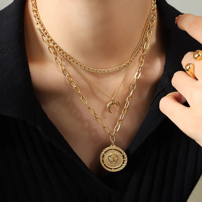 Stainless Steel Figaro Chain Triple Layered Lion Pendant Necklace Non Tarnish Crescent Moon Necklaces Women Vintage Punk Jewe