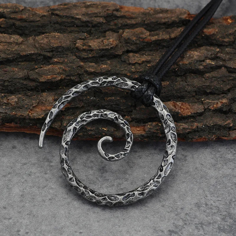 Irregular Handmade Hammered Spiral Sign Pendant Necklace Nordic Culture Retro Stainless Steel Viking Amulet Necklaces for Men