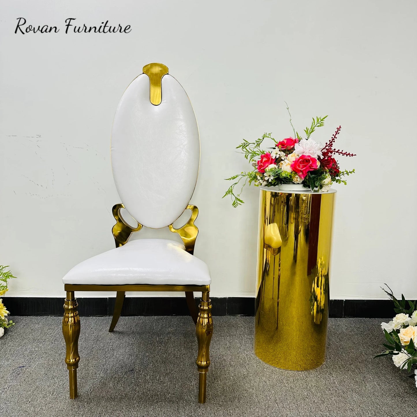 New Elegant Style Round Shape High Back Bride and Groom Couple Gold Wedding Chair for Wedding Events