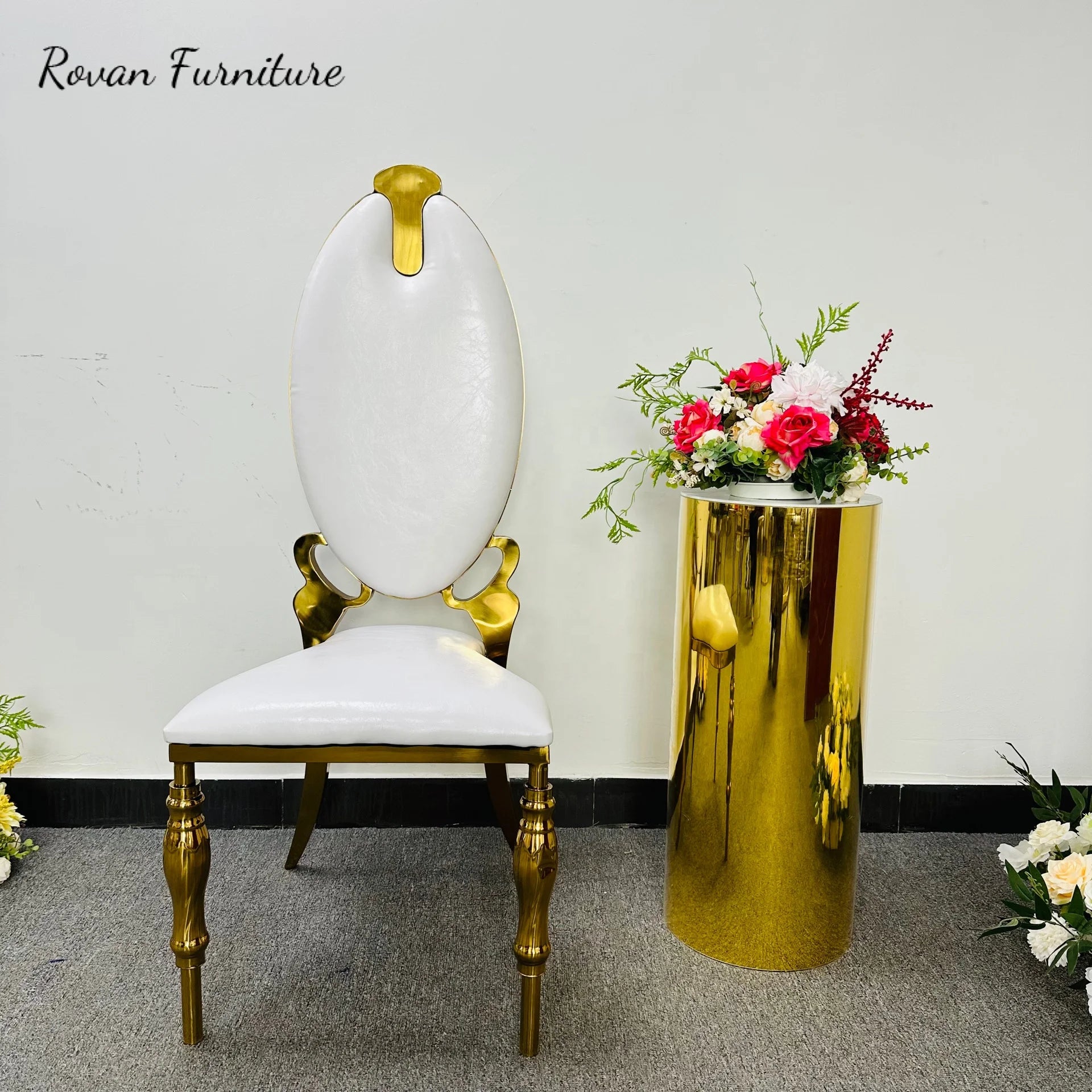 New Elegant Style Round Shape High Back Bride and Groom Couple Gold Wedding Chair for Wedding Events