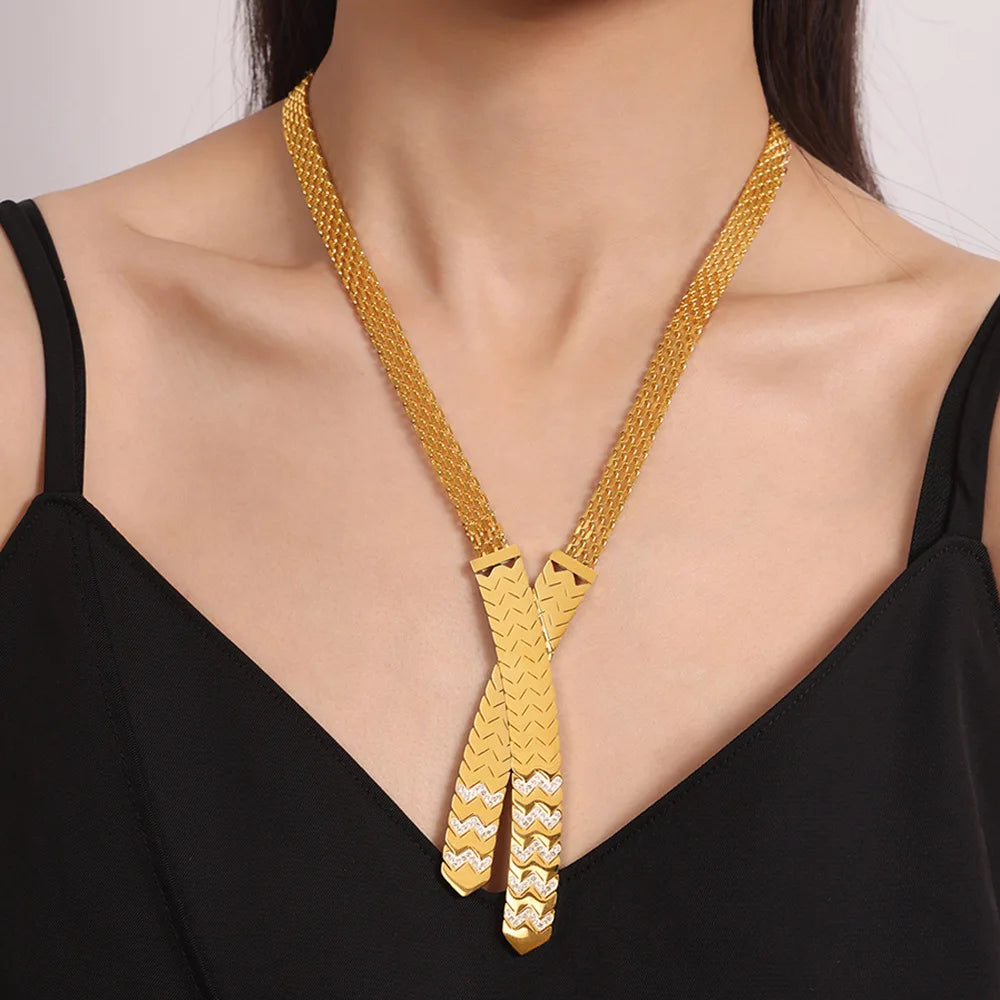 2024 New 18k Gold Plated Tarnish Free Stainless Steel Crossover Shape Jewelry Set Necklace Bracelet Set for Women