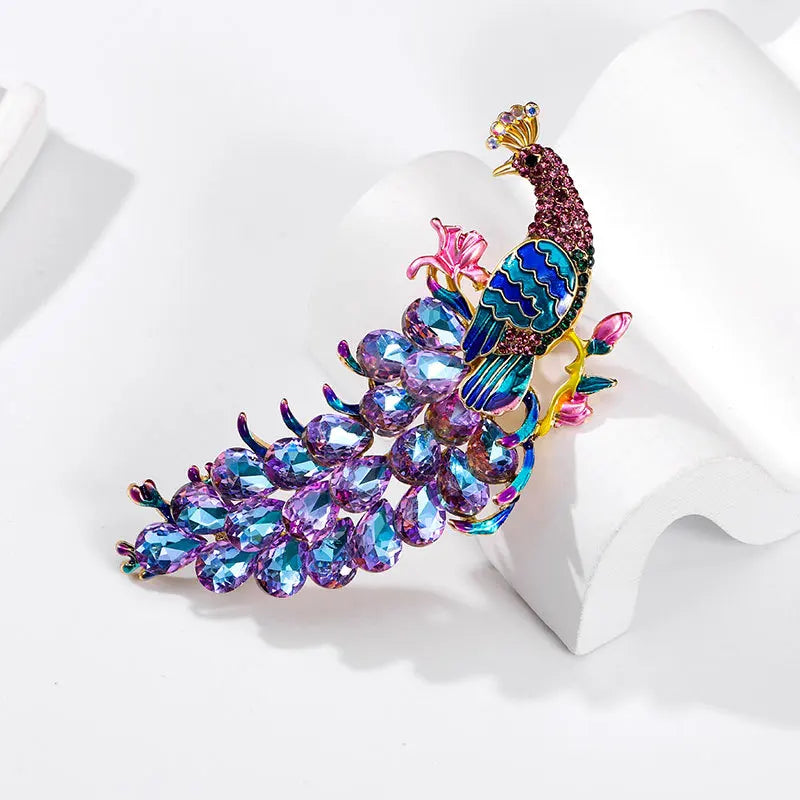 New Arrivals Rhinestones Crystal Brooches Women Inspired Luxury Brooches