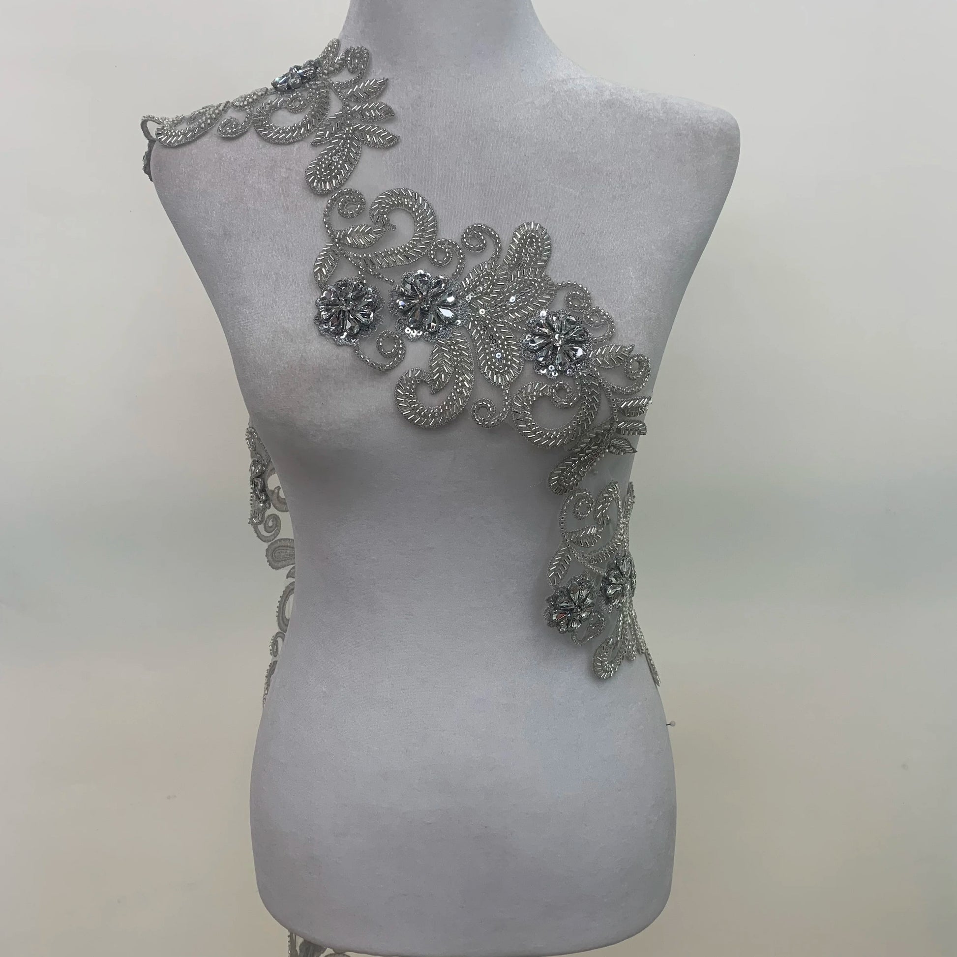New High Quality Concise Style Exquisite Hand-made Glass Rhinestone Cloth Performance Clothing Accessories