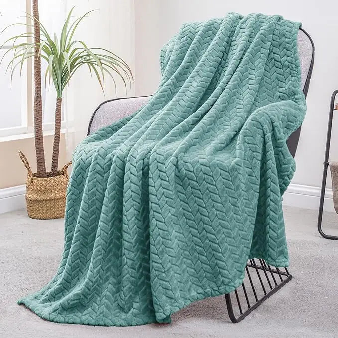 Wholesale Throw Blanket for Sofa Jacquard Flannel Fleece Blanket Celadon Blanket