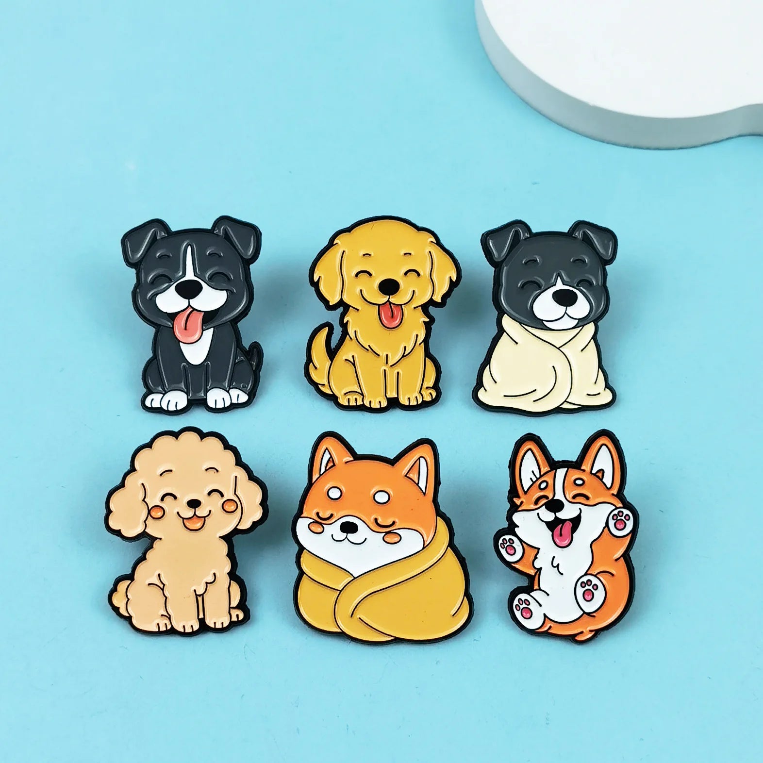 Factory Various World Famous Dogs Metal Cute Pet Animal Brooch Pin Dog Soft Enamel Lapel Pin