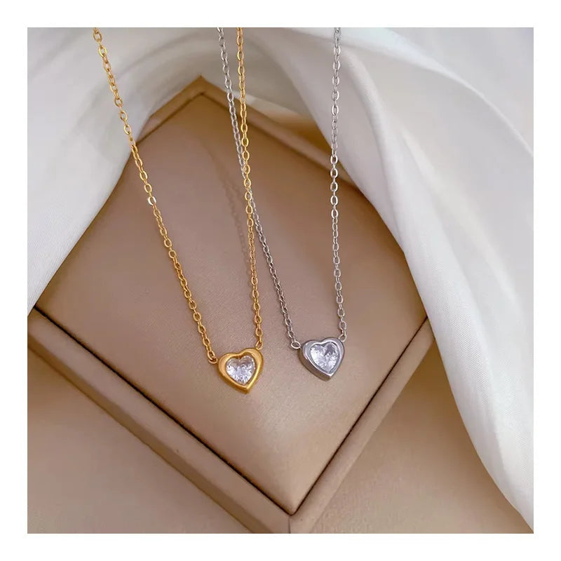 DAIHE 18k Gold Plated Full Body Titanium Steel Heart Necklace Stainless Steel Zircon Pendant Necklace for Women