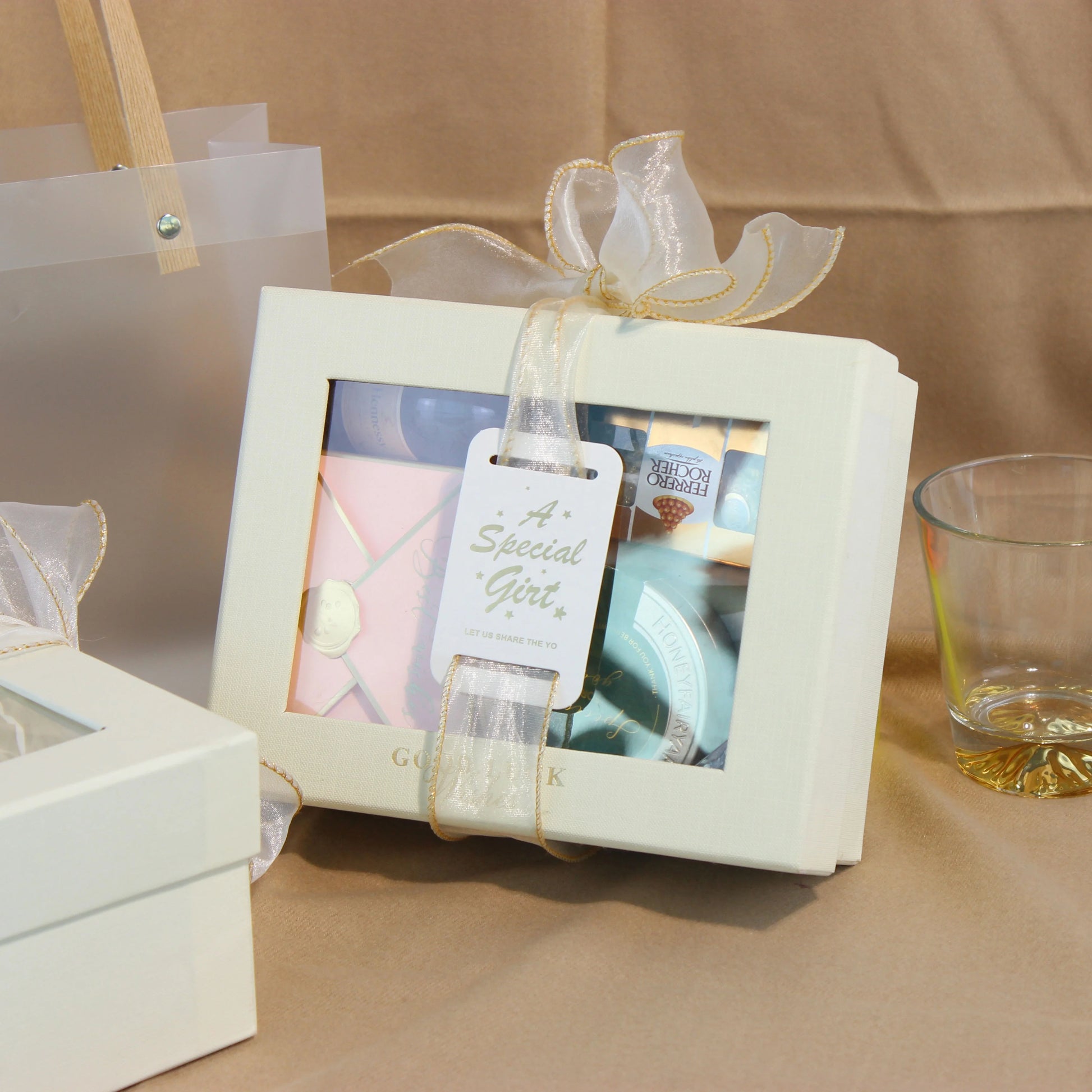 Valentine's Day Custom Bowknot Gift Box Bow Ribbon Style Preserved Rose Gift Box with Window
