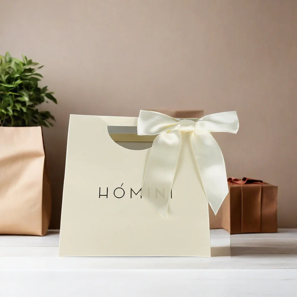 Wholesale Multi Luxury Goil Stamping Logo Wedding Gift Paper Bag Jewelry Packaging Paperbag With Bow Ribbon Handles