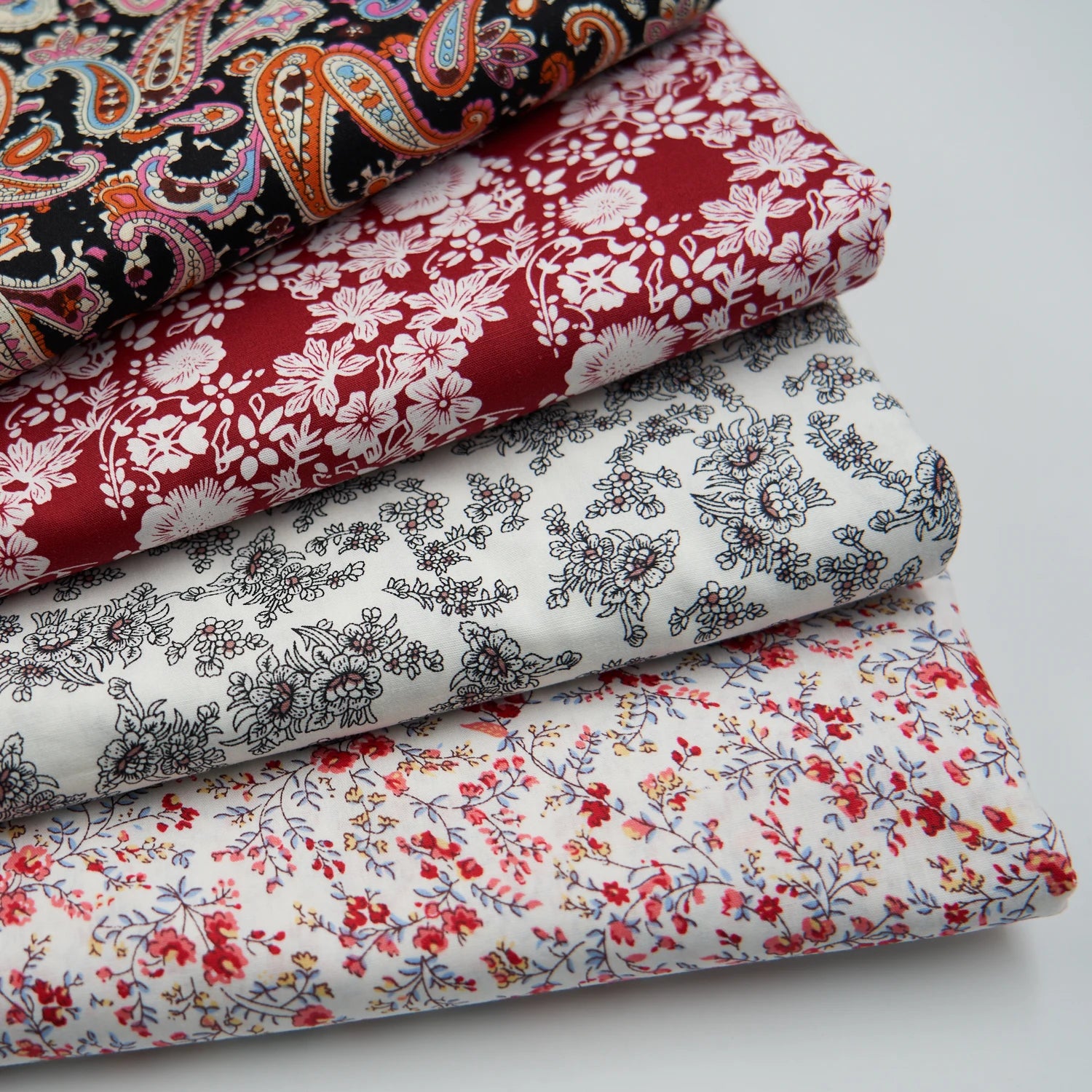 Low MOQ Combed Cotton Poplin Fabric Digital Printed Floral Design for Quilt Home Decor Shirts