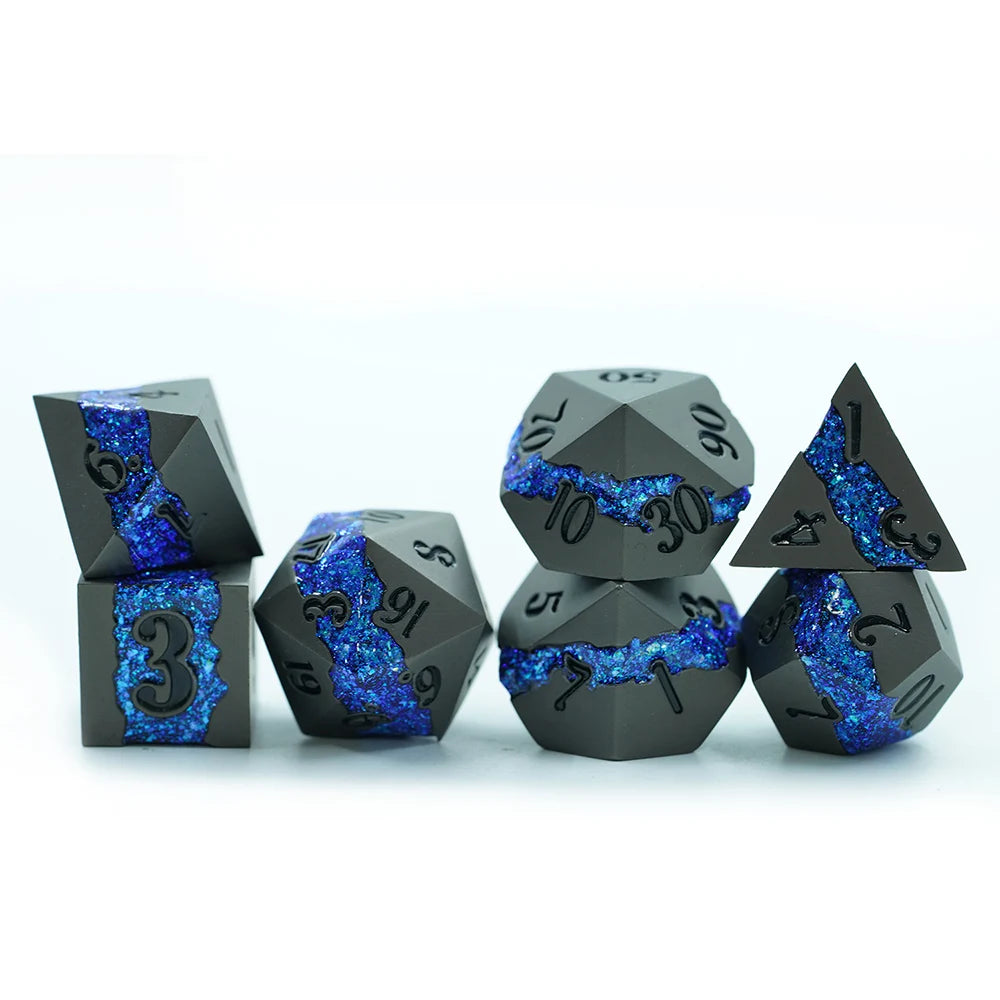 Factory Direct Custom 7pcs Full Blue Stripe Polyhedral Metal Dice Set Matt Zinc Alloy Table Game Accessories Wholesale Bulk D
