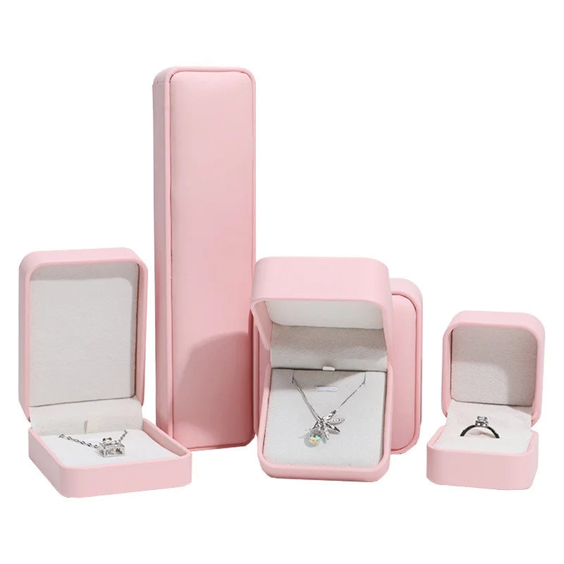 New Luxury Pink Jewlery Box Necklace Wholesale Jewelry Packaging Boxes Jewelry Gift Box Pu Leather Ring Pendant Jewelry Case