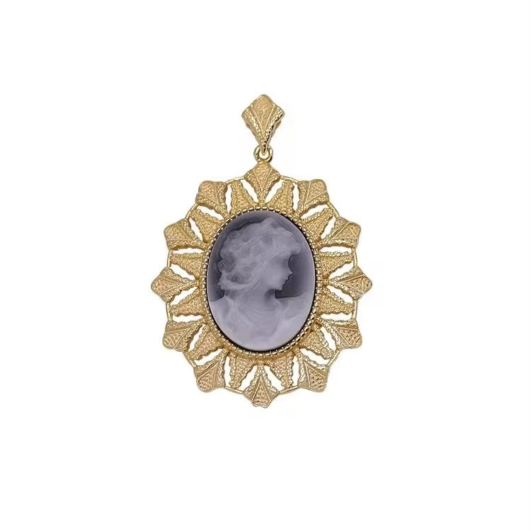 Heizun Factory's Romantic Stone Carved Pendant Handmade for Weddings Parties and Engagements Fashionable Fashion Gift