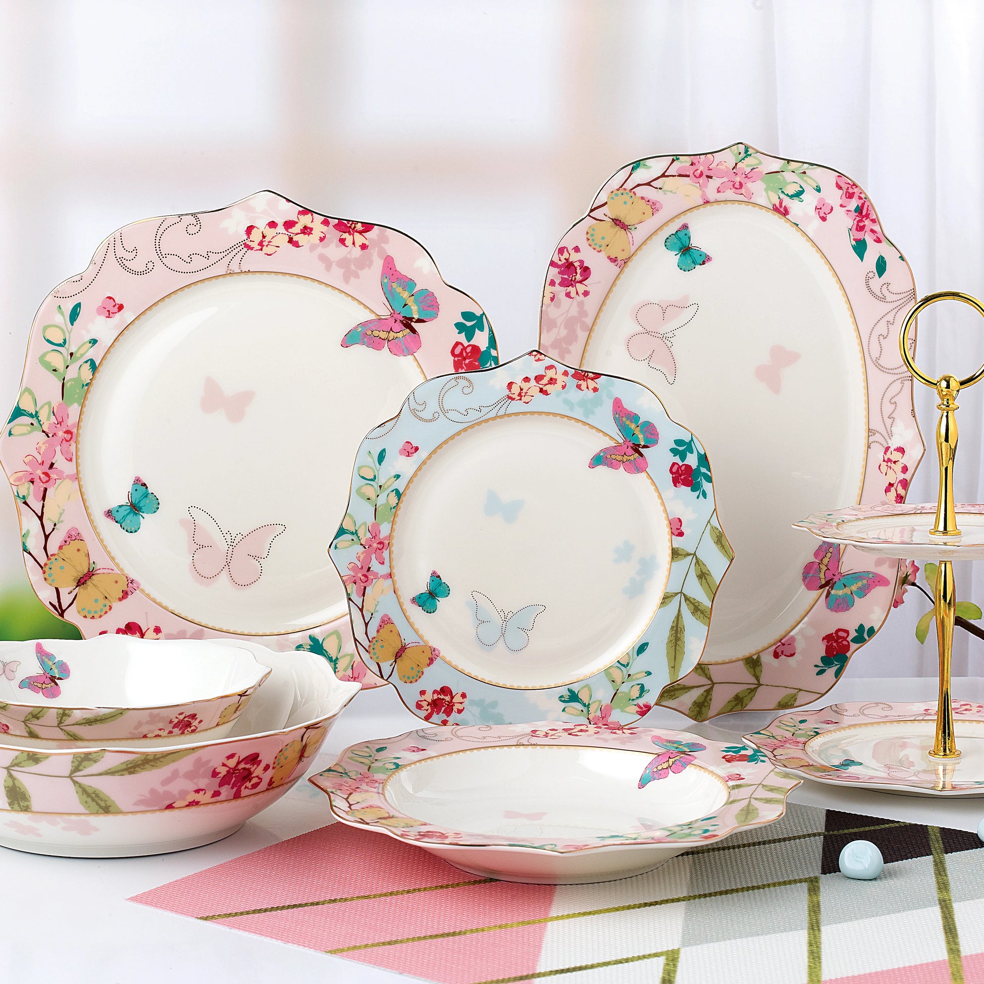 High Quality Pink Blue Butterfly Design Wave Shape Bone China Dinnerware Set with Microwave Safe Ceramic Porcelain Cup Kit