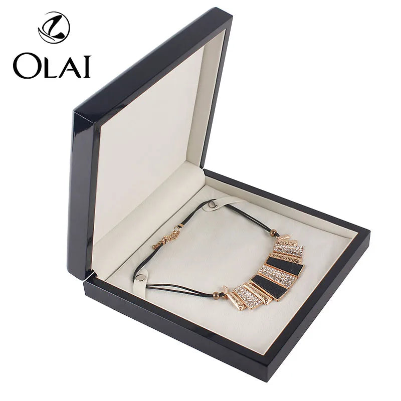 Luxury Big Necklace Jewelry Set Baking Paint Highend Black Wooden Velvet Inner Necklace Pendant Gift Box
