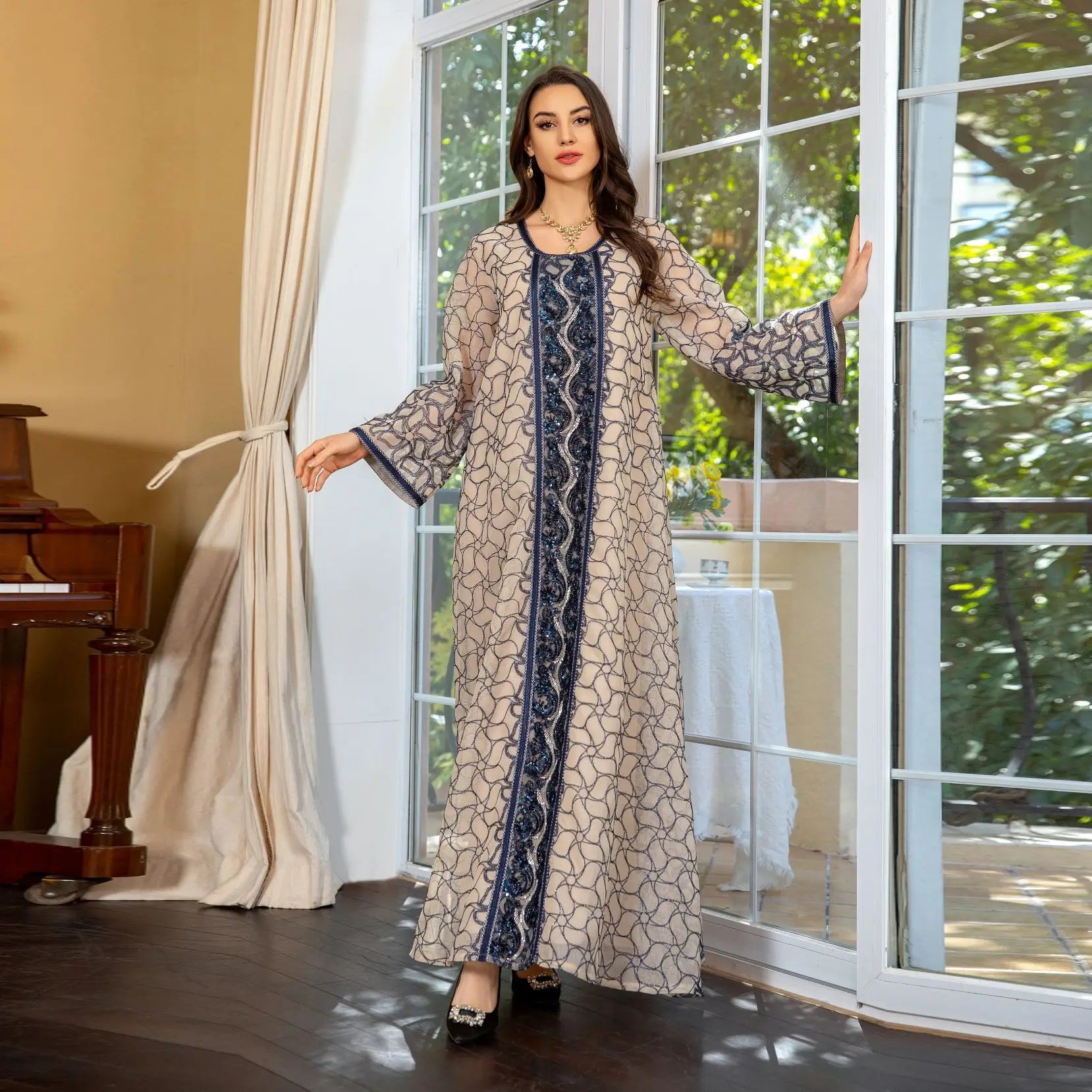 Dubai Fashion Sequins Embroidery Abaya Mesh Elegant Women Evening Dress Long Sleeve Abaya Muslim Women Long Dress