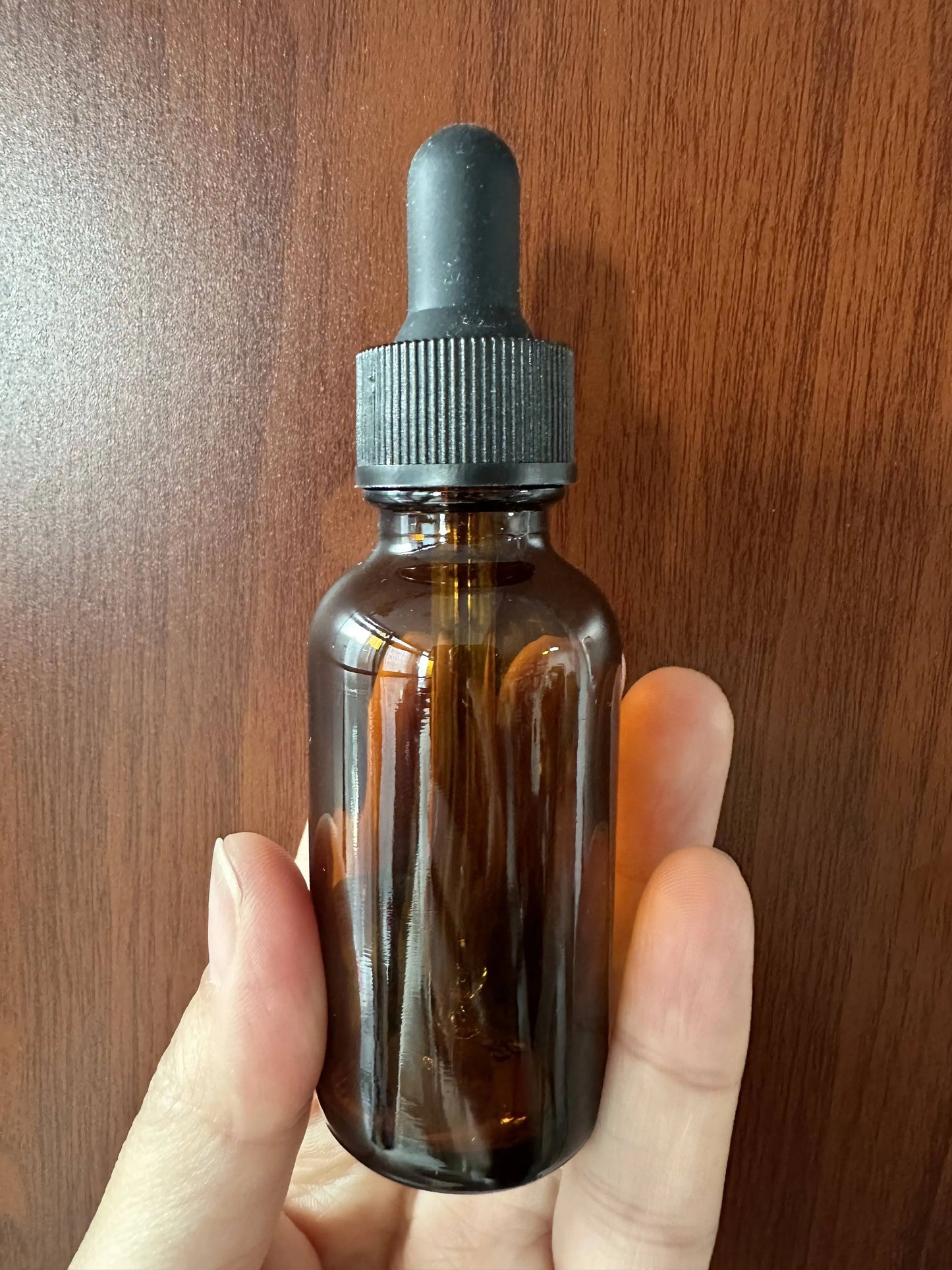 Hot Selling High Quality Wholesale Amber Cosmetics Empty Essential Oil Face Serum Glass Dropper Bottles With Dropper
