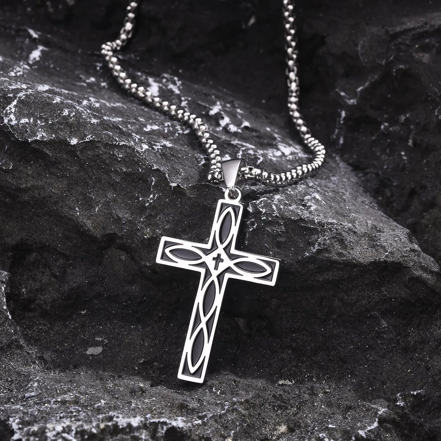 Vintage Designer Simple Stylish Prayer Celtic Knot Cross Pendant Christian Stainless Steel Necklace for Men Fashion Jewelry