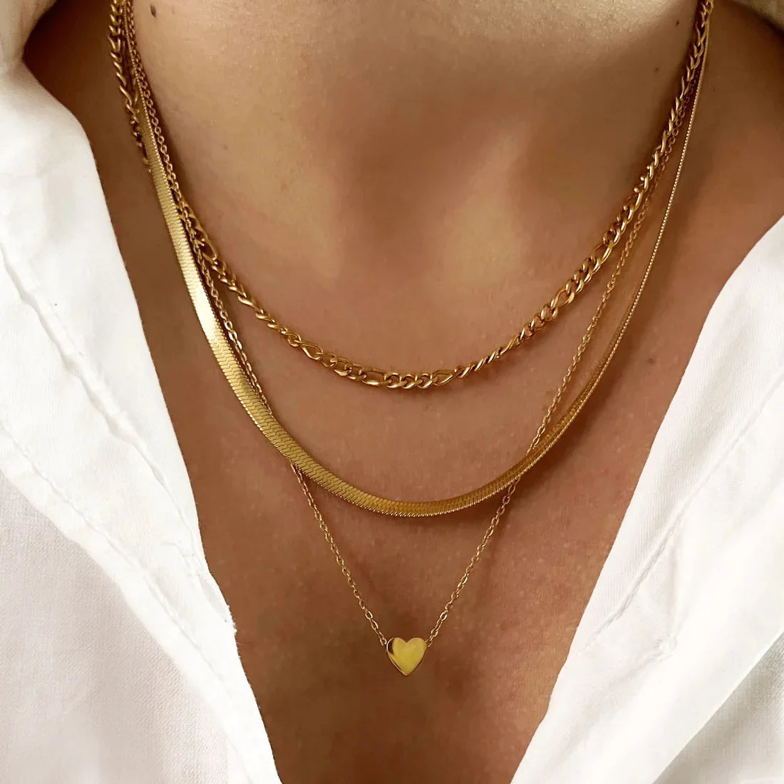 2024 New Fashion Gold Love Heart Multi-layer Pendant Necklace for Women Jewelry Flat Snake Chain Blade Necklace