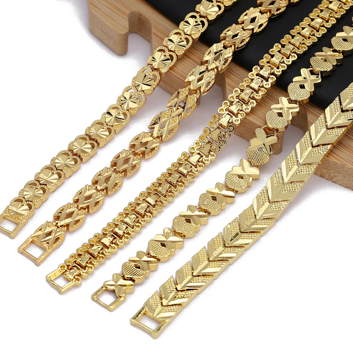 Jxx Multiple Styles Fashion Brass Novel Design Wedding Bracelet Wholesale Price 24k Gold Bracelet for Women