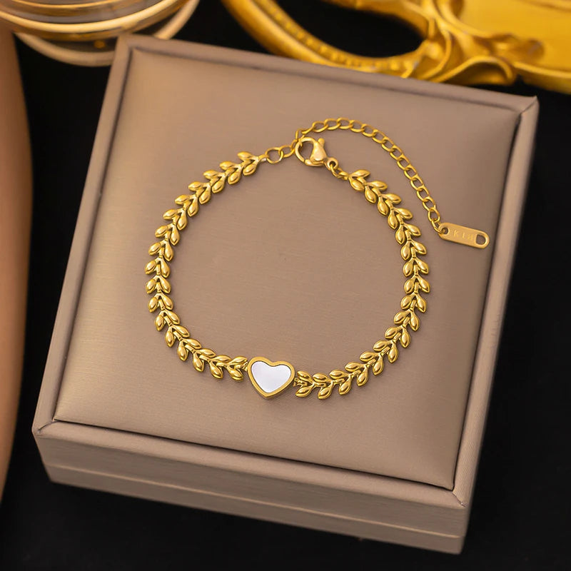 European American Fashion Heart Bracelet 18K Gold Plated Stainless Steel Bracelet Shell Peach Bracelet for Women