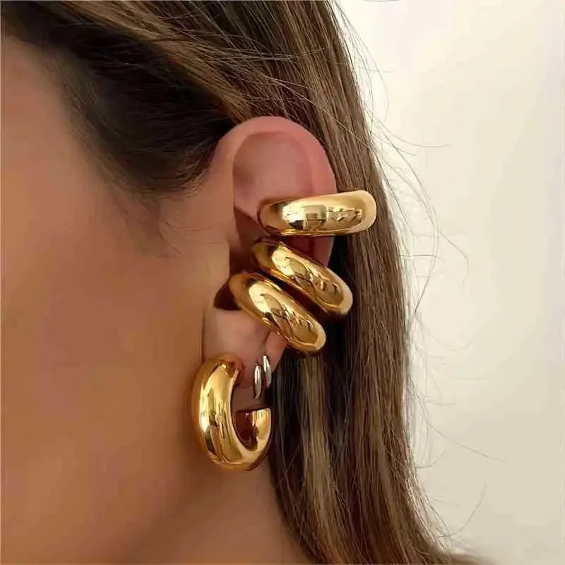 Bulk Stylish Gold Plated Stainless Steel Hollow Vintage Retro Style Light Luxury Women Simple Earrings