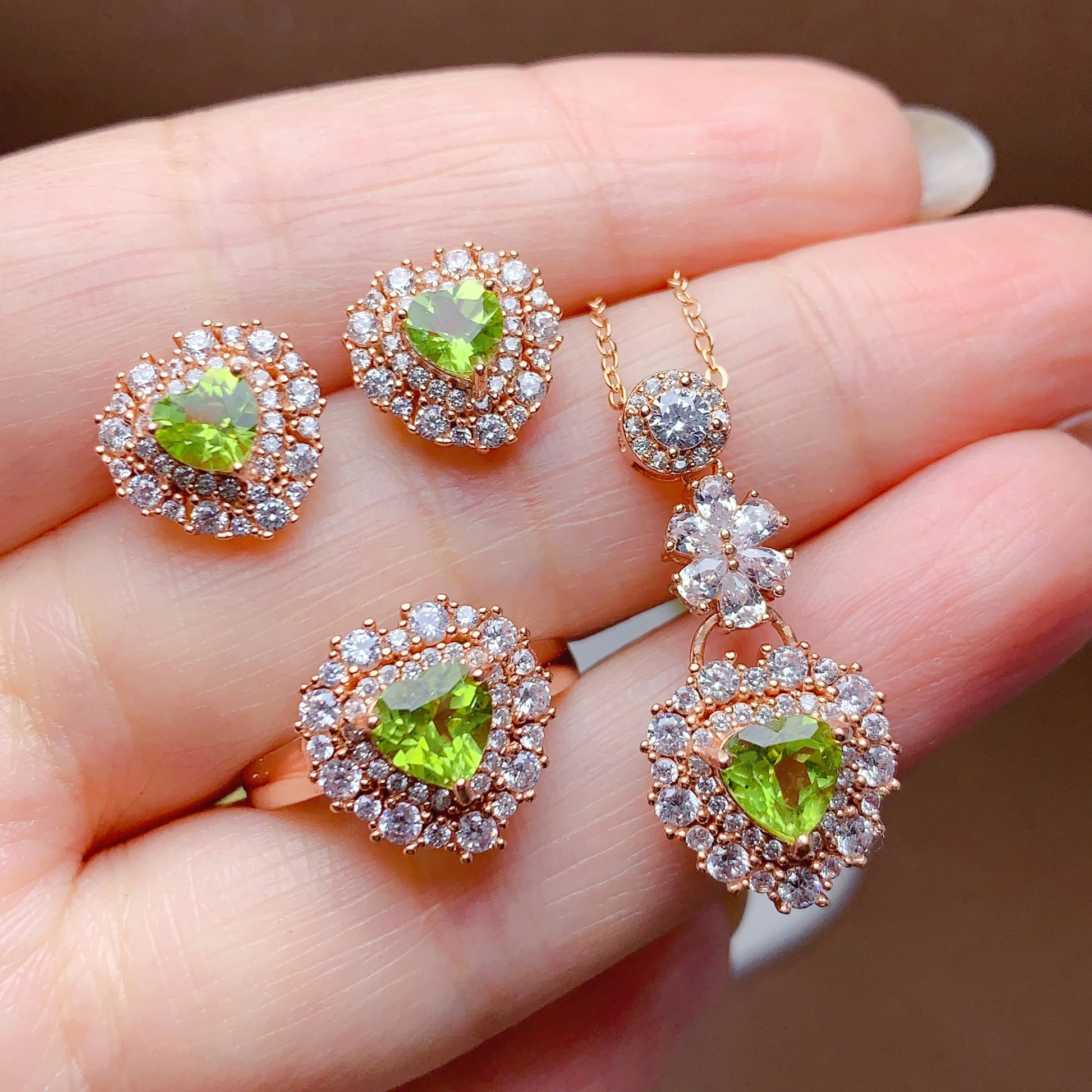 Factory Supply Dubai 925 Sterling Silver Natural Peridot Jewelry Sets Dark 18K Rose Gold Parties Engagements Anniversaries