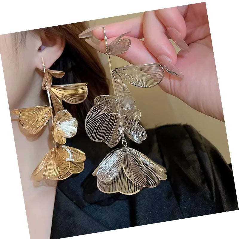 DAIHE Wholesale 2024 New Fashion Jewelry Oversized Metal Flowers Earrings for Women