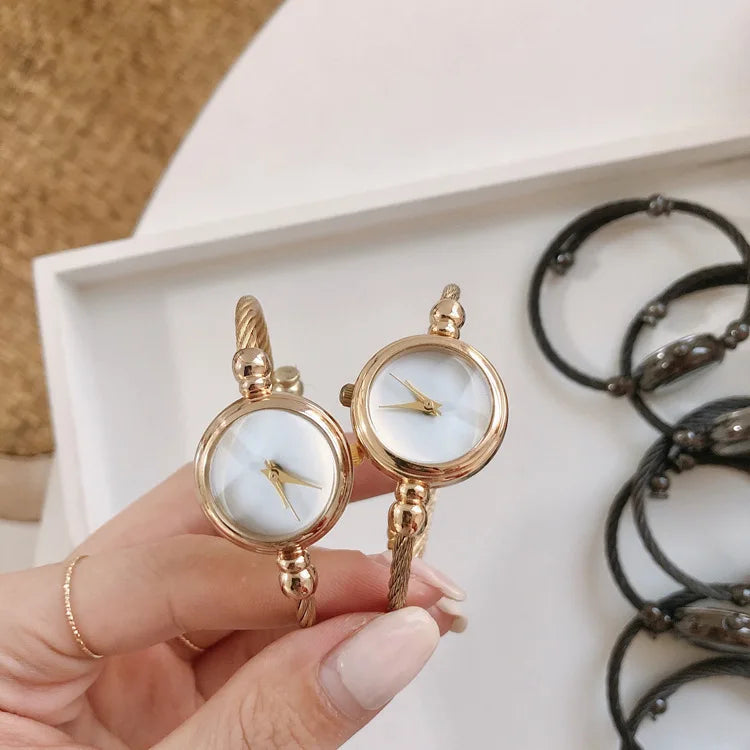 Minimalist Women Watches Gold Stainless Steel Bracelet Watch Slim European Style Girls Ladies Quartz Wristwatch