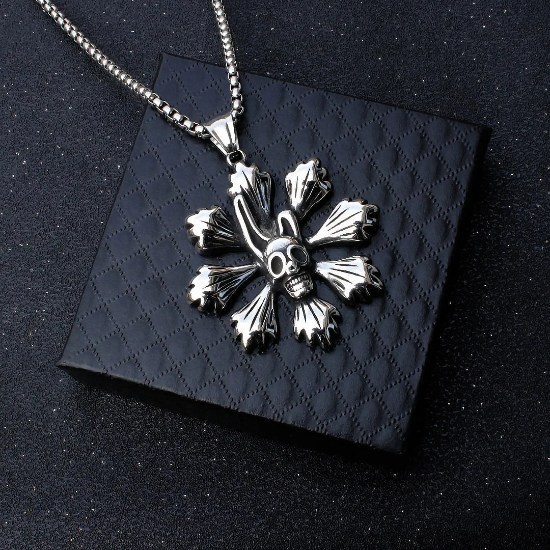 Personalized Necklaces Retro Trendy Mens Flower Skull Jewelry for Goth Lovers Titanium Steel Skull Pendant Necklace for Gifts
