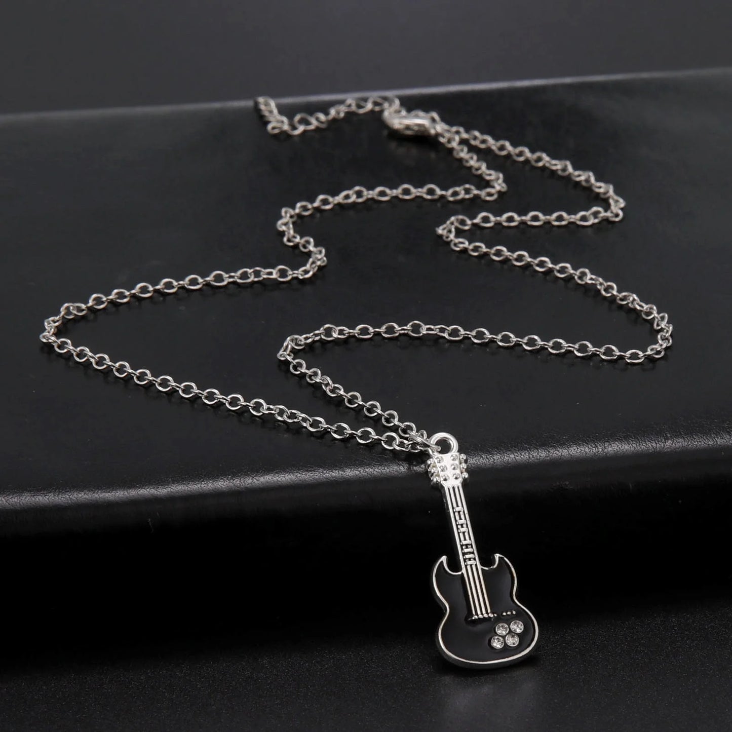 Guitar Necklace Music Black Enamel Chain Rock Pop Classic Crystal Zircon Gift for Man Woman Kid Boy Jewelry Wholesale