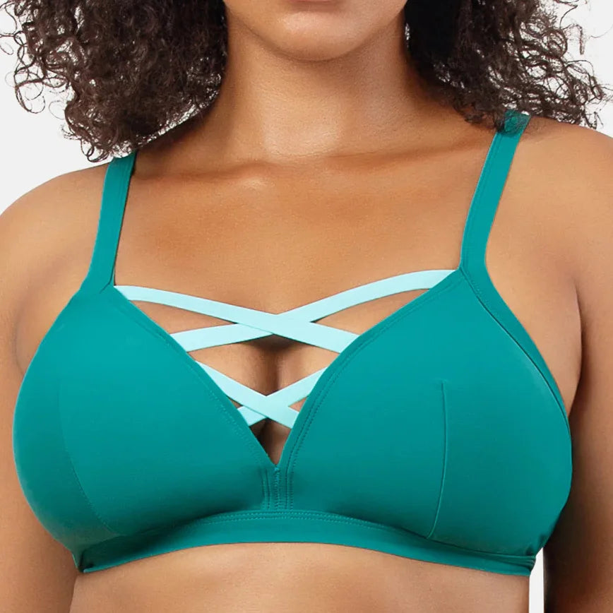 Ladymate ODM/OEM Plus La Taille Maillots De Bain Women Wirefree Triangle Bikini Top Strappy Back Swim Tops Plus Size Swimwear