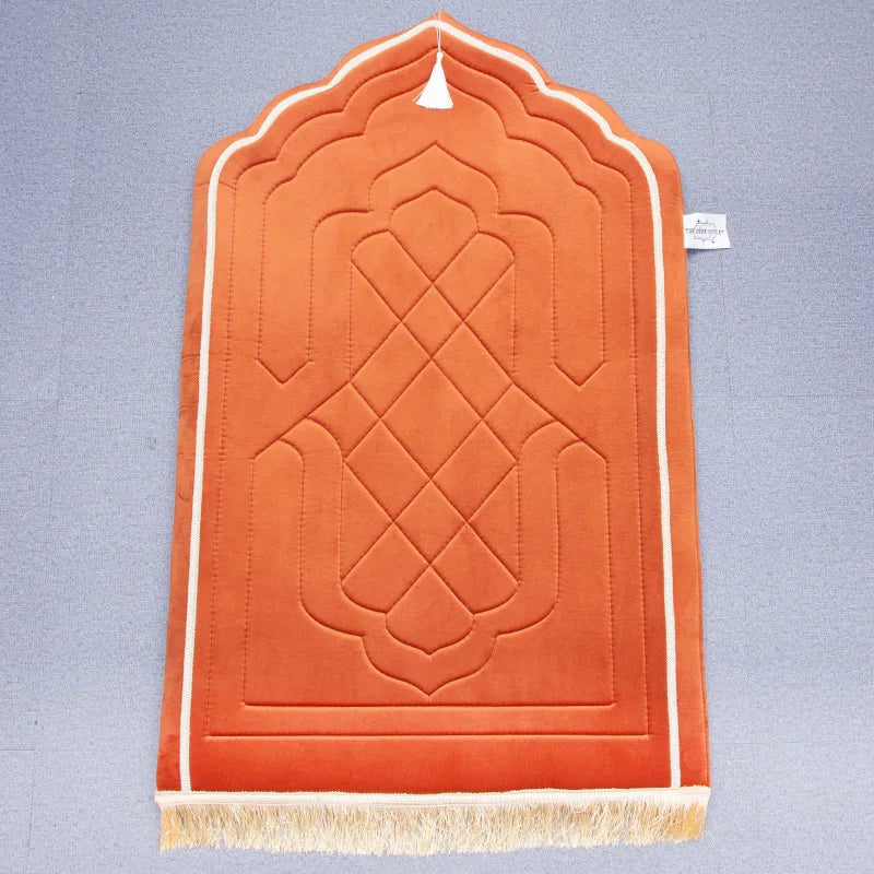 High Quality Islamic Prayer Mat-Polyester Washable Anti-slip Cushioned Square Machine Made Custom Packing Stain Resistant Mus
