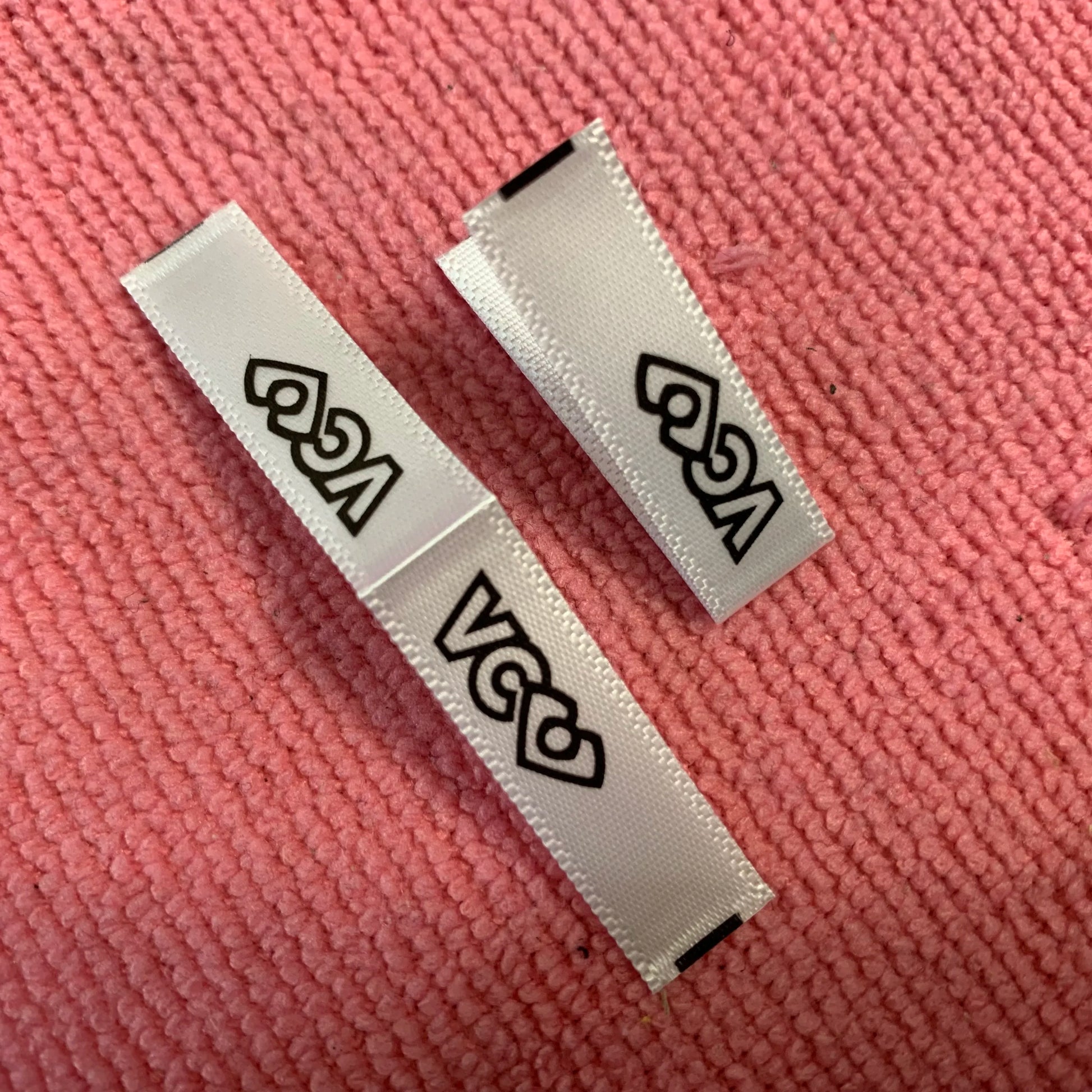 Best Service Both Sides Printing Satin logo Labelloop Fold Safe Ink Printing Clothing Name Tags