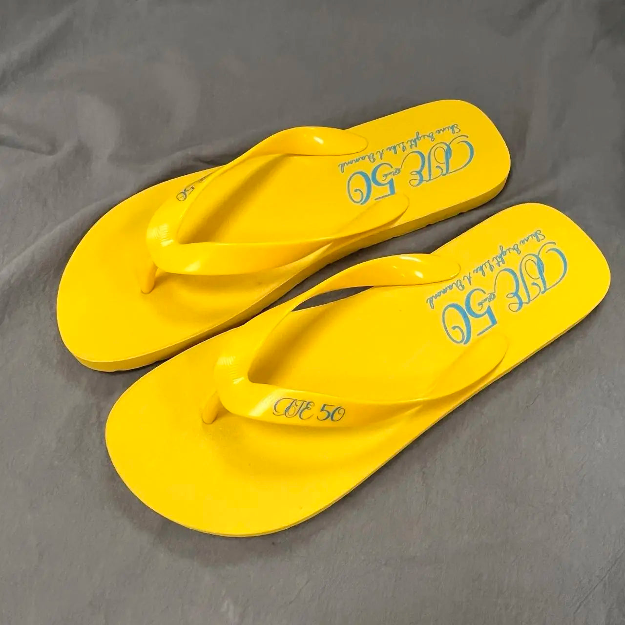 Hot Fashion Slipper Beach Flip-flops for Mens Outdoor Soft Sole Sandals Beach Flip Flops for Men Flip Flopse slippers