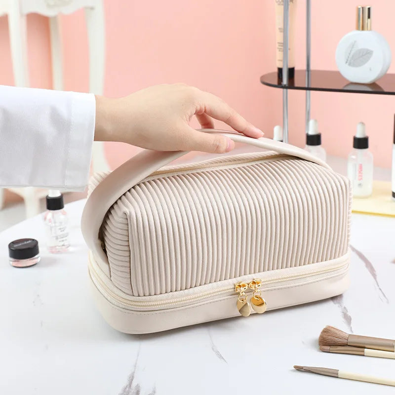 2024 New Design Wholesale Customizable PU Leather Lady Cosmetic Bag with Zipper Closure Large Size