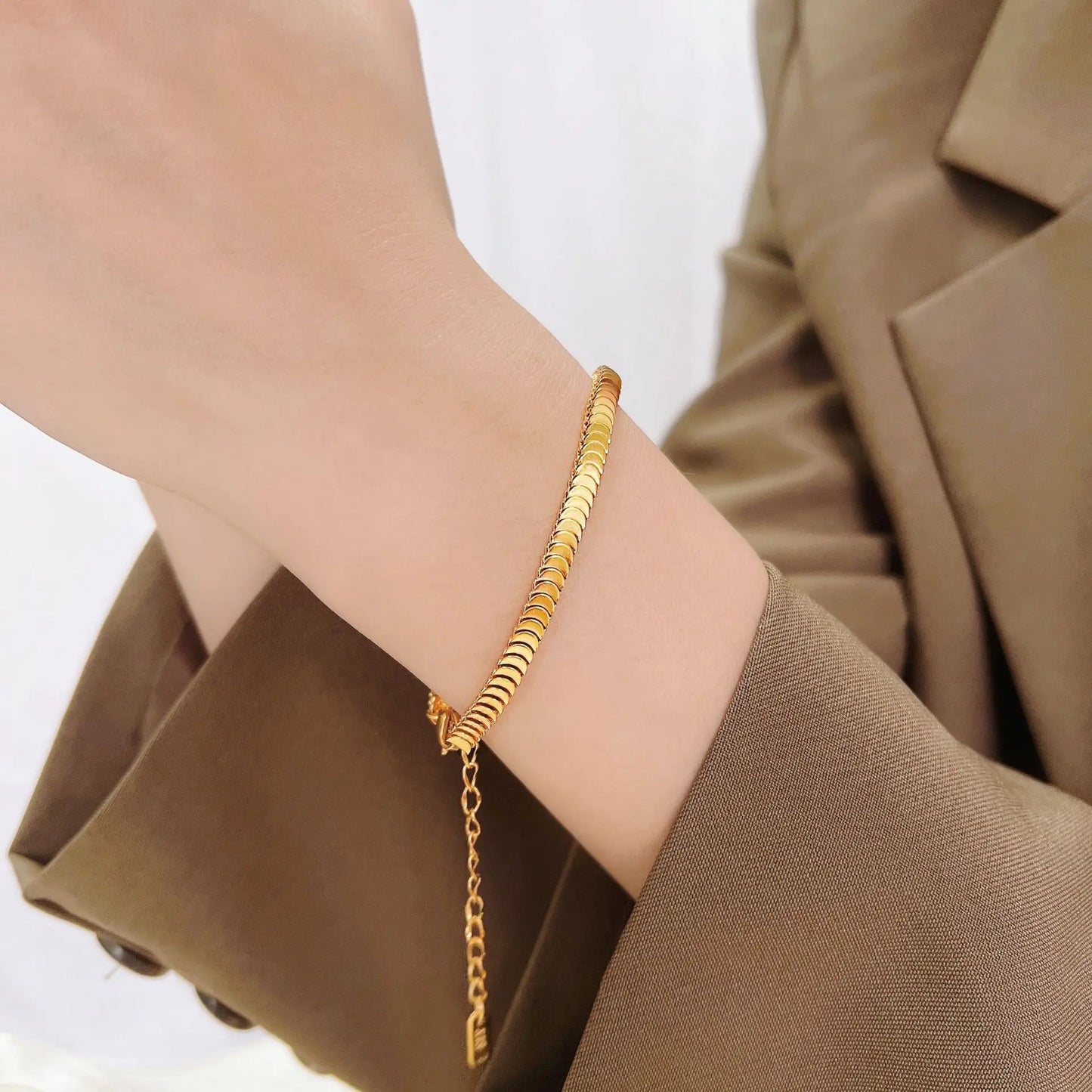 Simple Temperament Stainless Steel Bracelet Fish Scales Mesh Sparkling Bracelet Gypsophila Bracelet for Girls