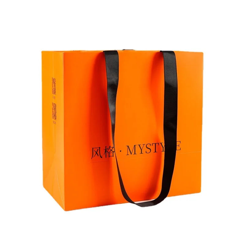 Portable Paper High-end Gift Clothing Bags White Cardboard Bags Can Print logo
