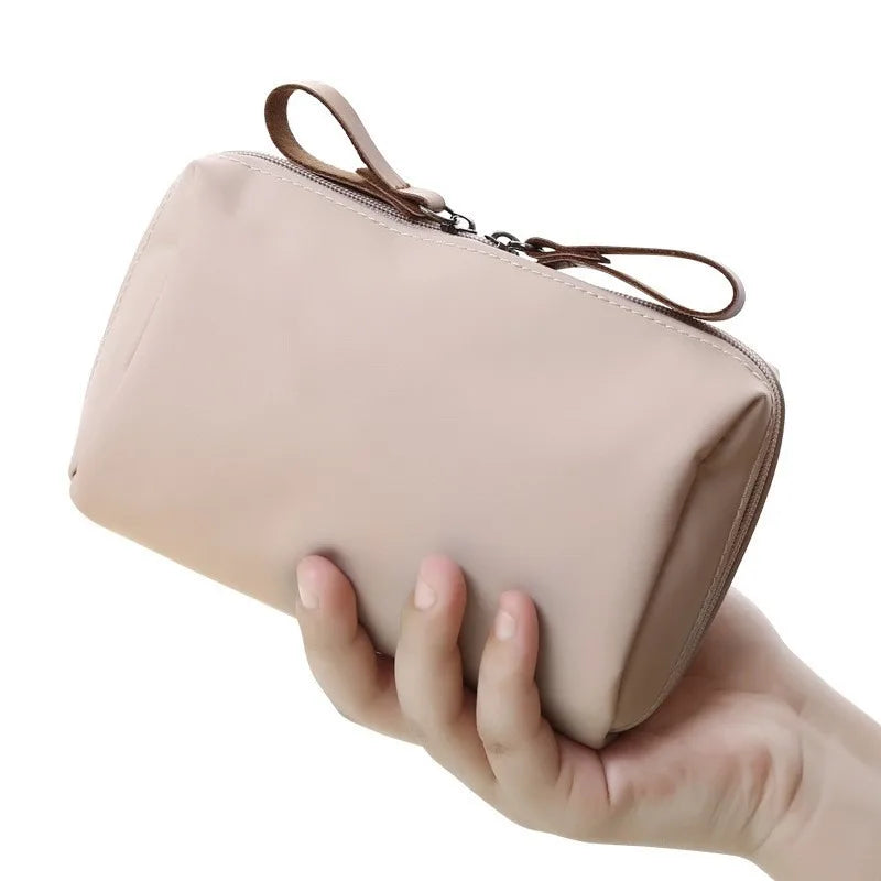 Wholesale Simple Clutch Cosmetic Bag Mini Travel Bag with Zipper Closure Korean Style Casual Lipstick Holder Portable for Lad