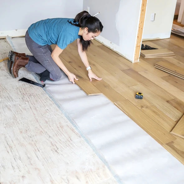 Factory Price China 7mm 8mm 12mm Waterproof HDF Grey Color Wooden Laminated Flooring