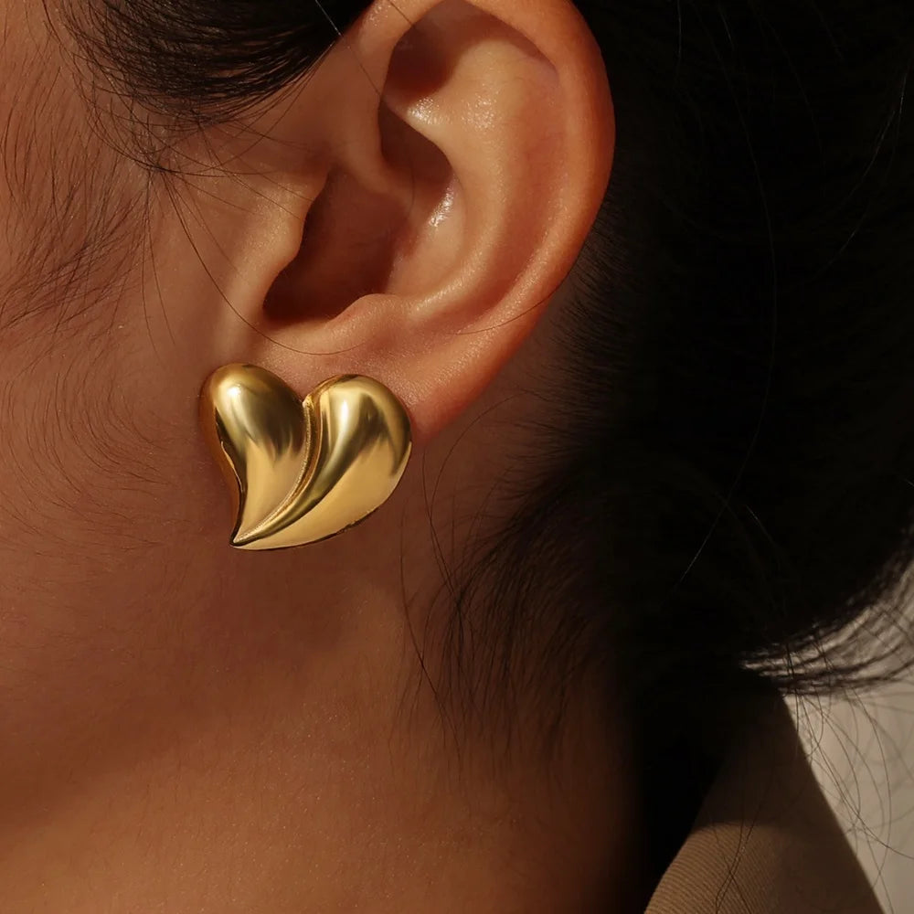 Fashion Smooth Waterproof 18k PVD Gold Plated Love Heart Stud Earrings Simple Attractive Romantic Jewelry Heart Thick Earring